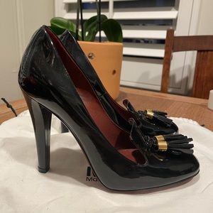 Gucci Tassel Mischa High Heel Pumps in Black Patent Leather size 5